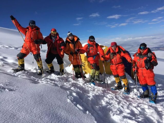 Muztagh ata climbing tour