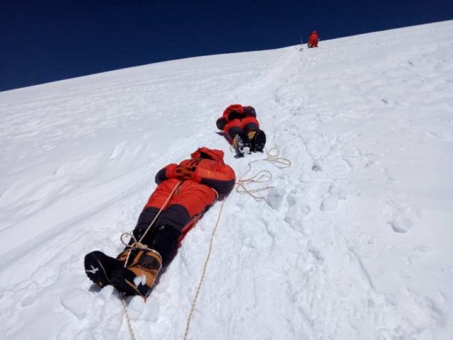 Muztagh ata climbing tour